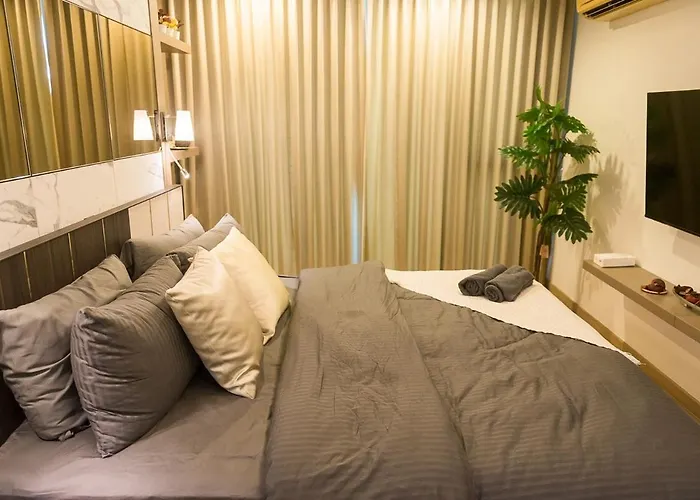 Rise Modern Lux 2br - 800m To Bts Thong Lo 曼谷