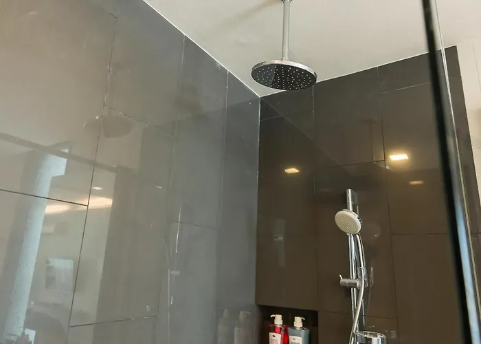 公寓 Rise Modern Lux 2br - 800m To Bts Thong Lo