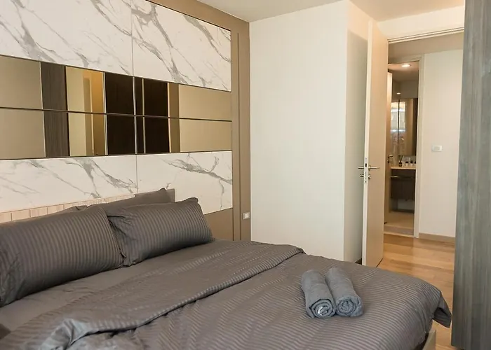公寓 Rise Modern Lux 2br - 800m To Bts Thong Lo