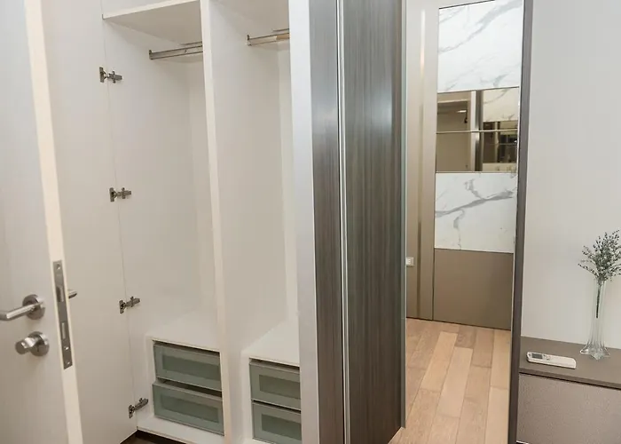 公寓 Rise Modern Lux 2br - 800m To Bts Thong Lo