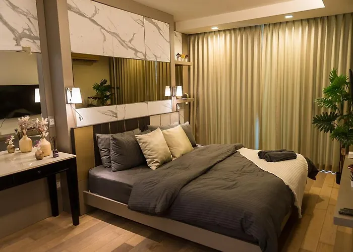 Rise Modern Lux 2br - 800m To Bts Thong Lo 公寓 *