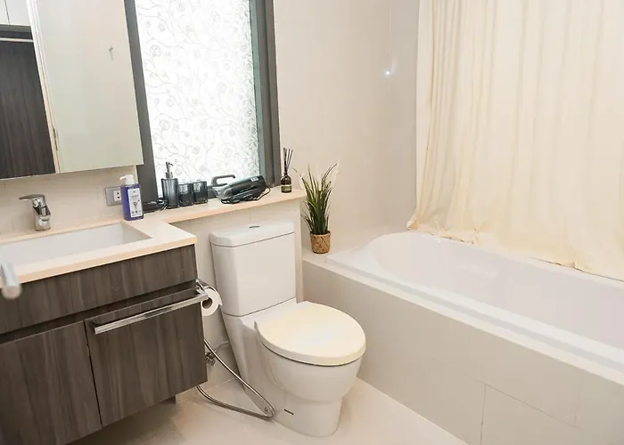 Rise Modern Lux 2br - 800m To Bts Thong Lo * 曼谷