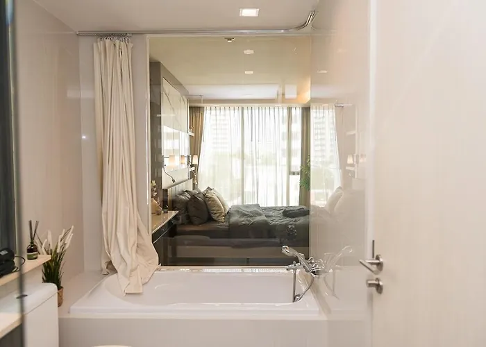 公寓 Rise Modern Lux 2br - 800m To Bts Thong Lo