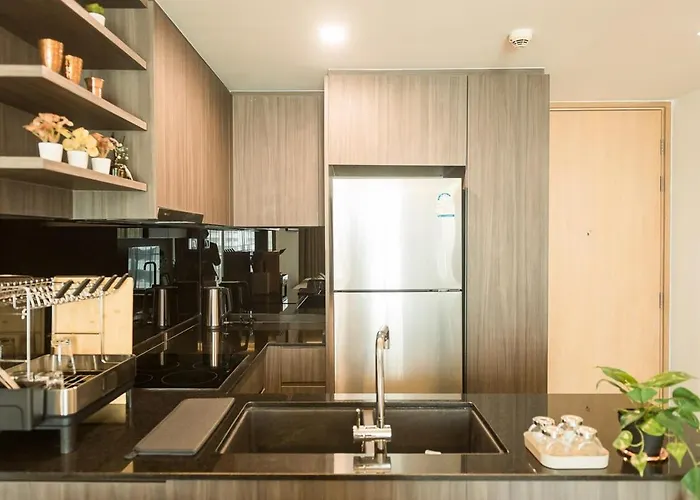 公寓 Rise Modern Lux 2br - 800m To Bts Thong Lo *
