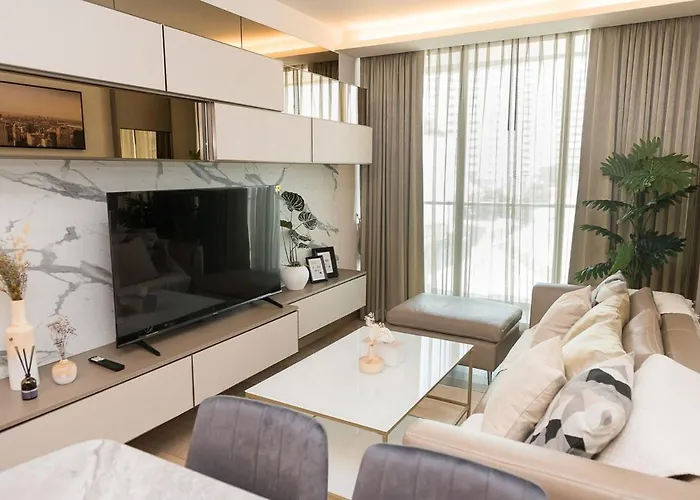 Rise Modern Lux 2br - 800m To Bts Thong Lo